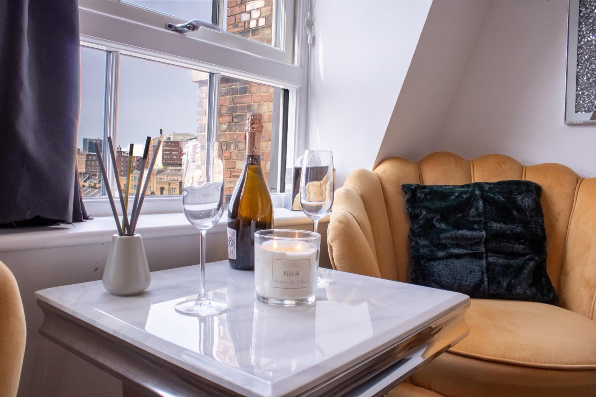 Luxurious 1-Bedroom Penthouse In Marble Arch 71 伦敦 外观 照片
